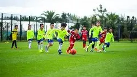 利物浦新赛季主场球衣揭晓！致敬尚克利