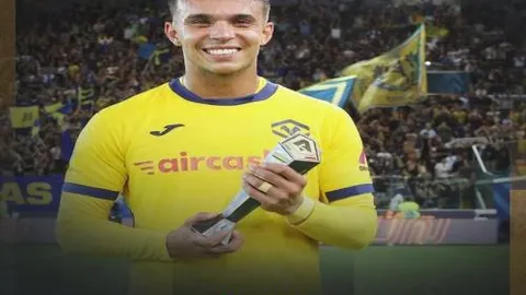 雄鹰展翅，主场出击！老鹰能否在这场对决中翱翔战胜绿衫军？